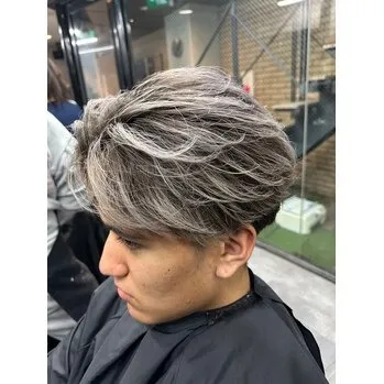 心斎橋美容室LAFFでイケてるメンズヘアに!
